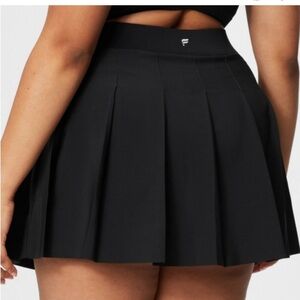 Fabletics pleated tennis skirt with built in shorts - black
